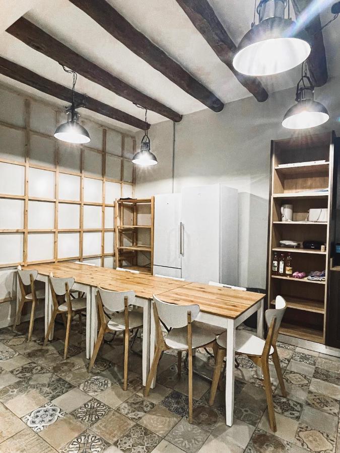 Az The Old Town Hostel - Coliving Saragozza Esterno foto